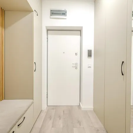 The Minimalist By Blvd 56B1 - City Studio With Parking Bucharest